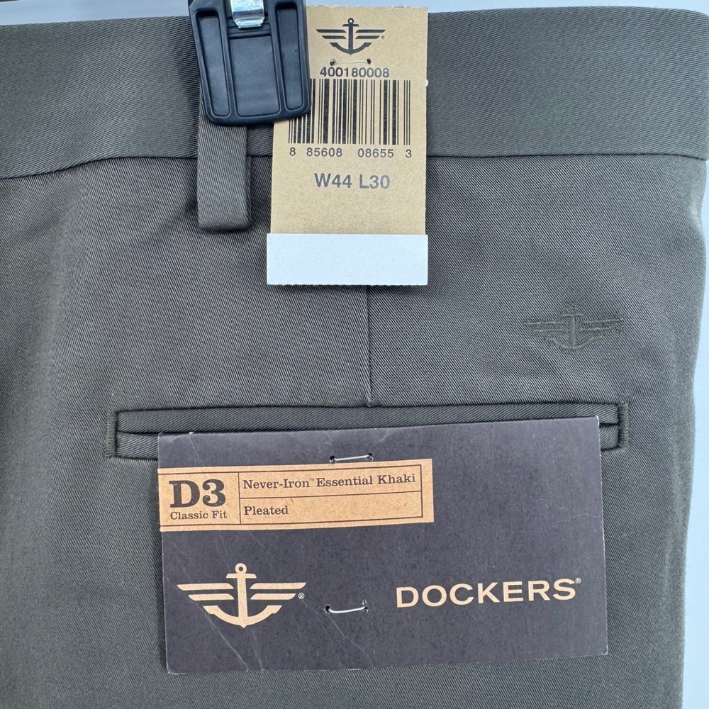 Dockers D3 Classic Fit Pleated Khaki Pants Mens W44 L30 Never Iron Olive Green - Picture 7 of 11